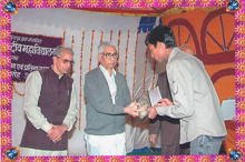 Shri. Raj Mal Ji S. Jain ,President of Samayak Gyan Peeth Honering Students of College